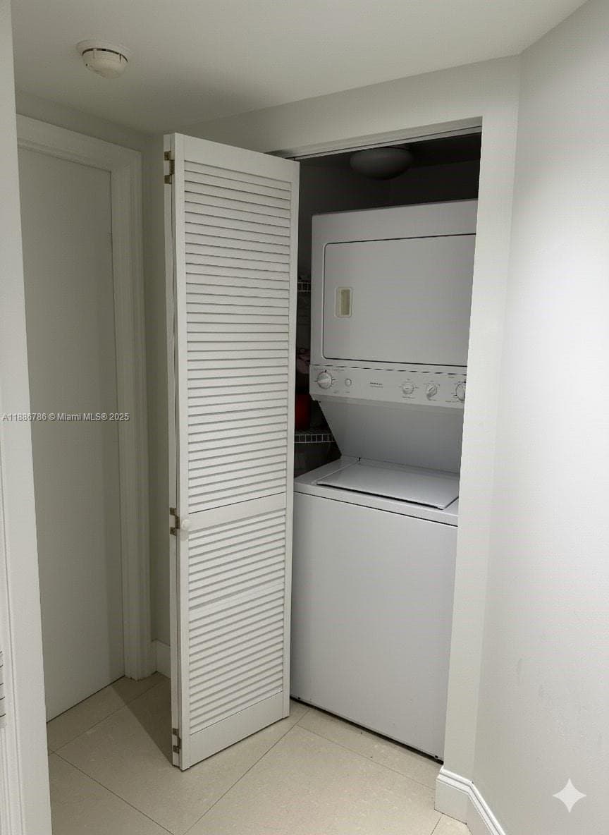 16699 Collins Ave 1806 photo 10