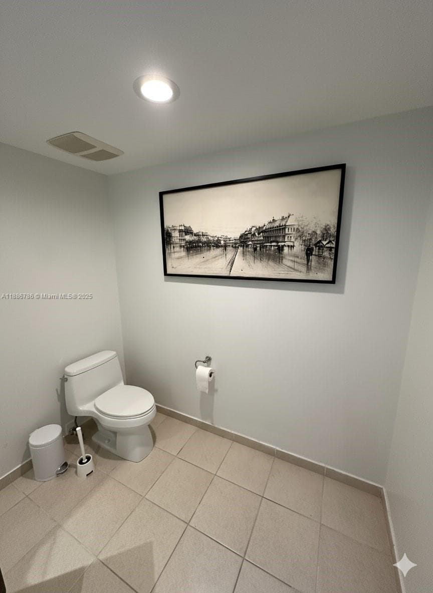 16699 Collins Ave 1806 photo 8