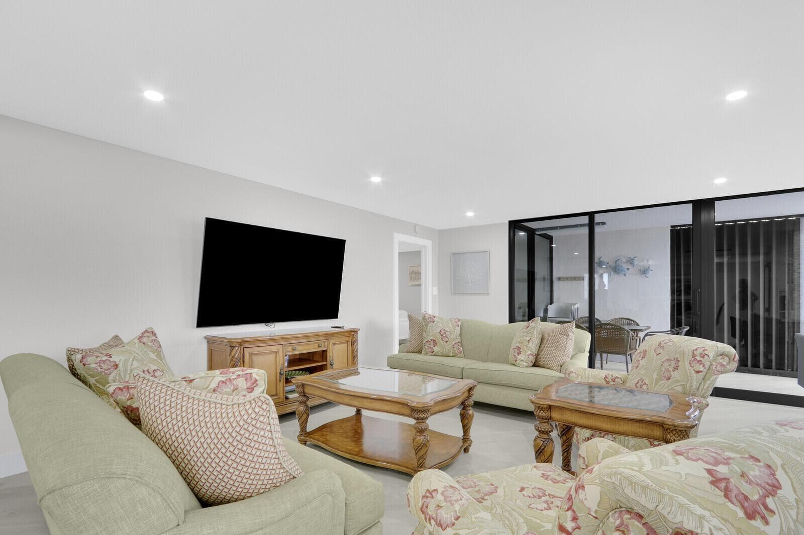 5380 N Ocean Drive 9a photo 7