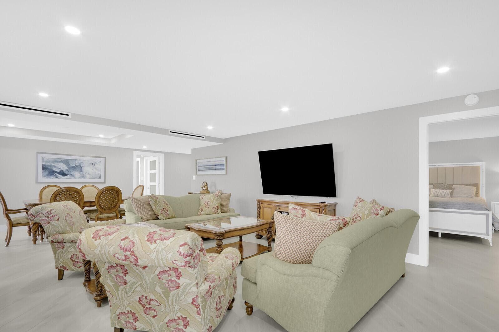 5380 N Ocean Drive 9a photo 11
