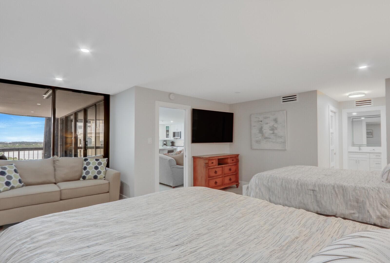5380 N Ocean Drive 9a photo 25