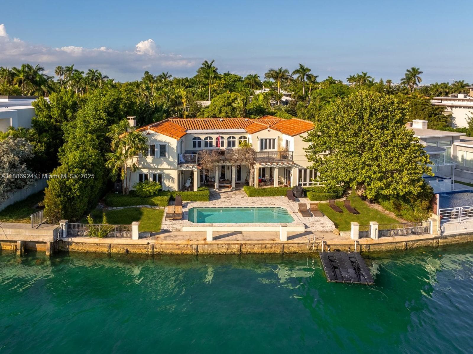 11 Rivo Alto Dr photo 1