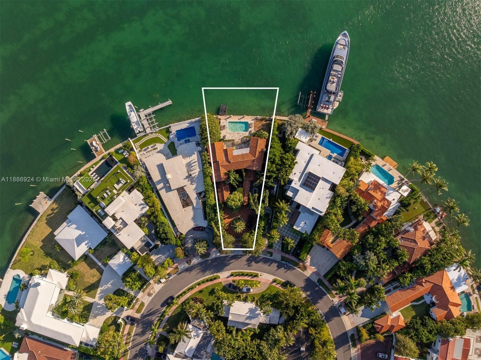 11 Rivo Alto Dr photo 11