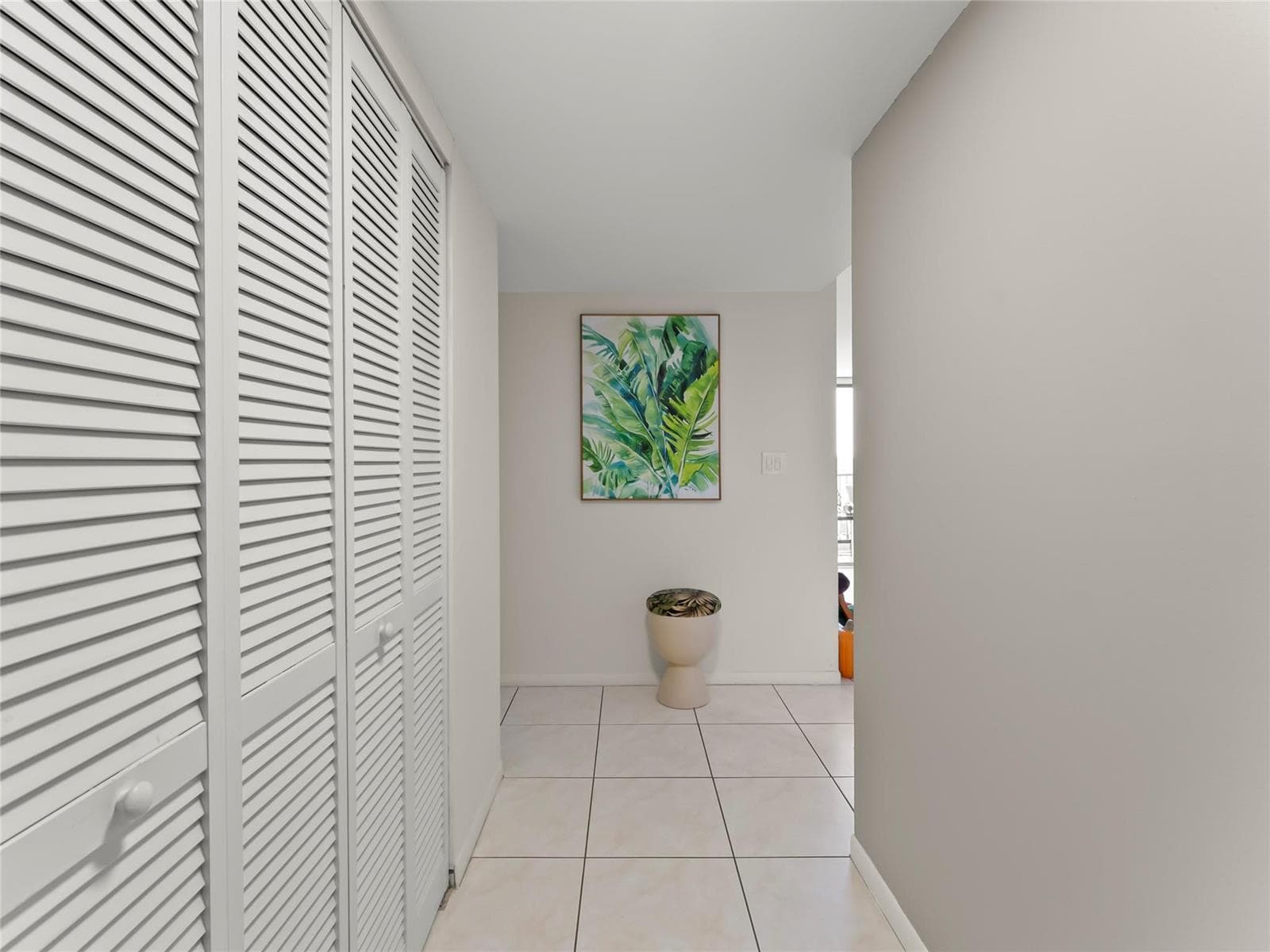 1301 River Reach Drive 515 photo 2