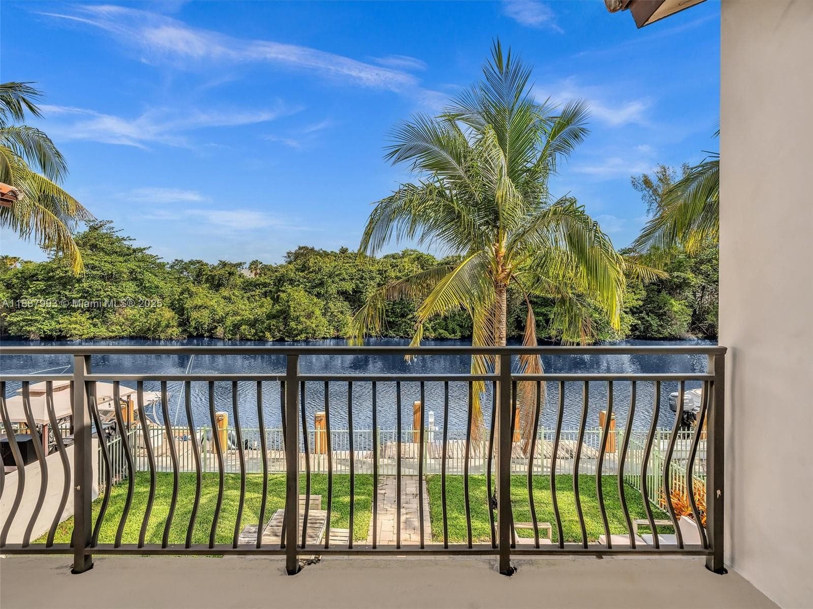 2901 Hidden Harbour St photo 18