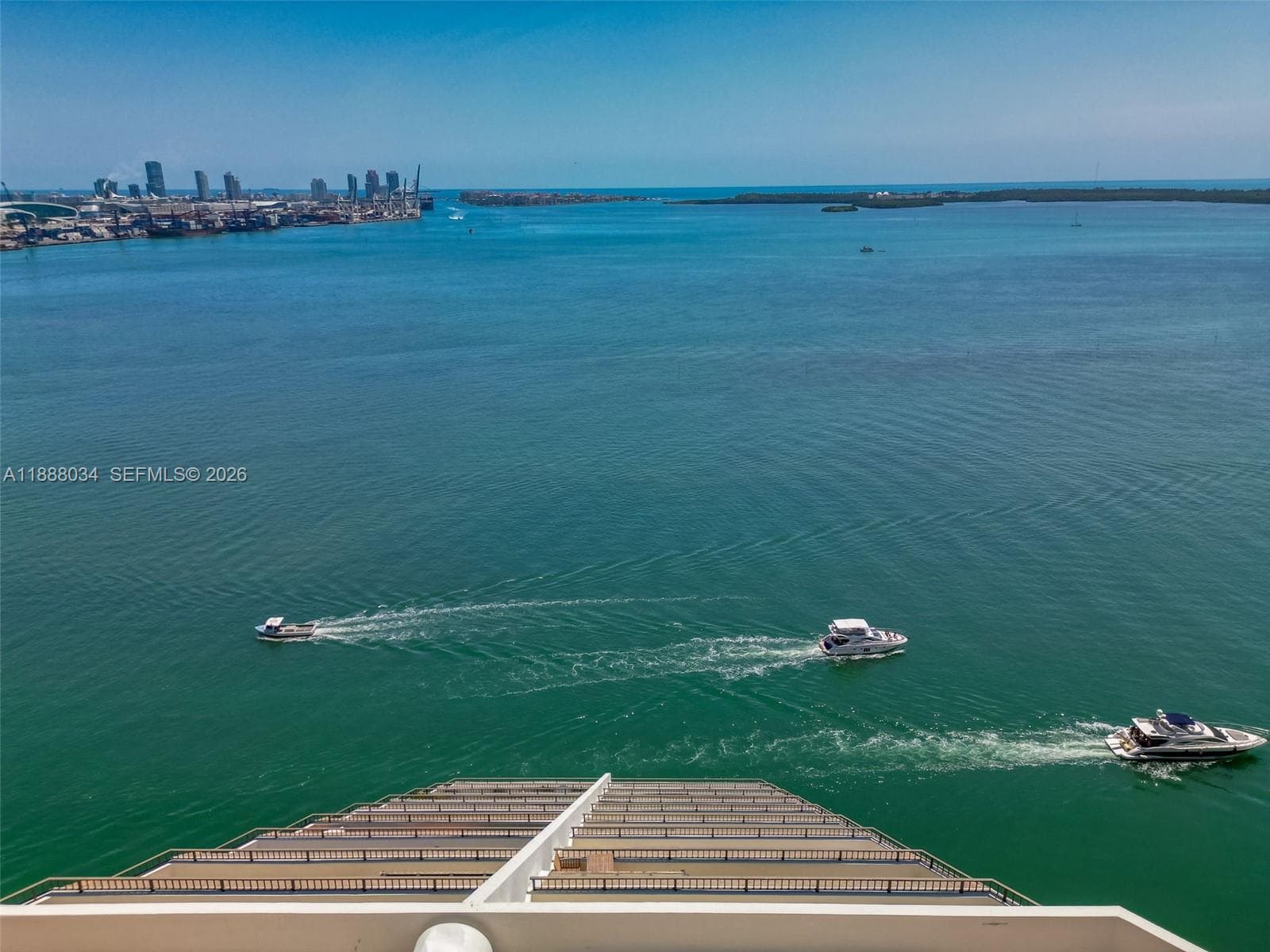 520 Brickell Key Drive UPH-03 photo 4