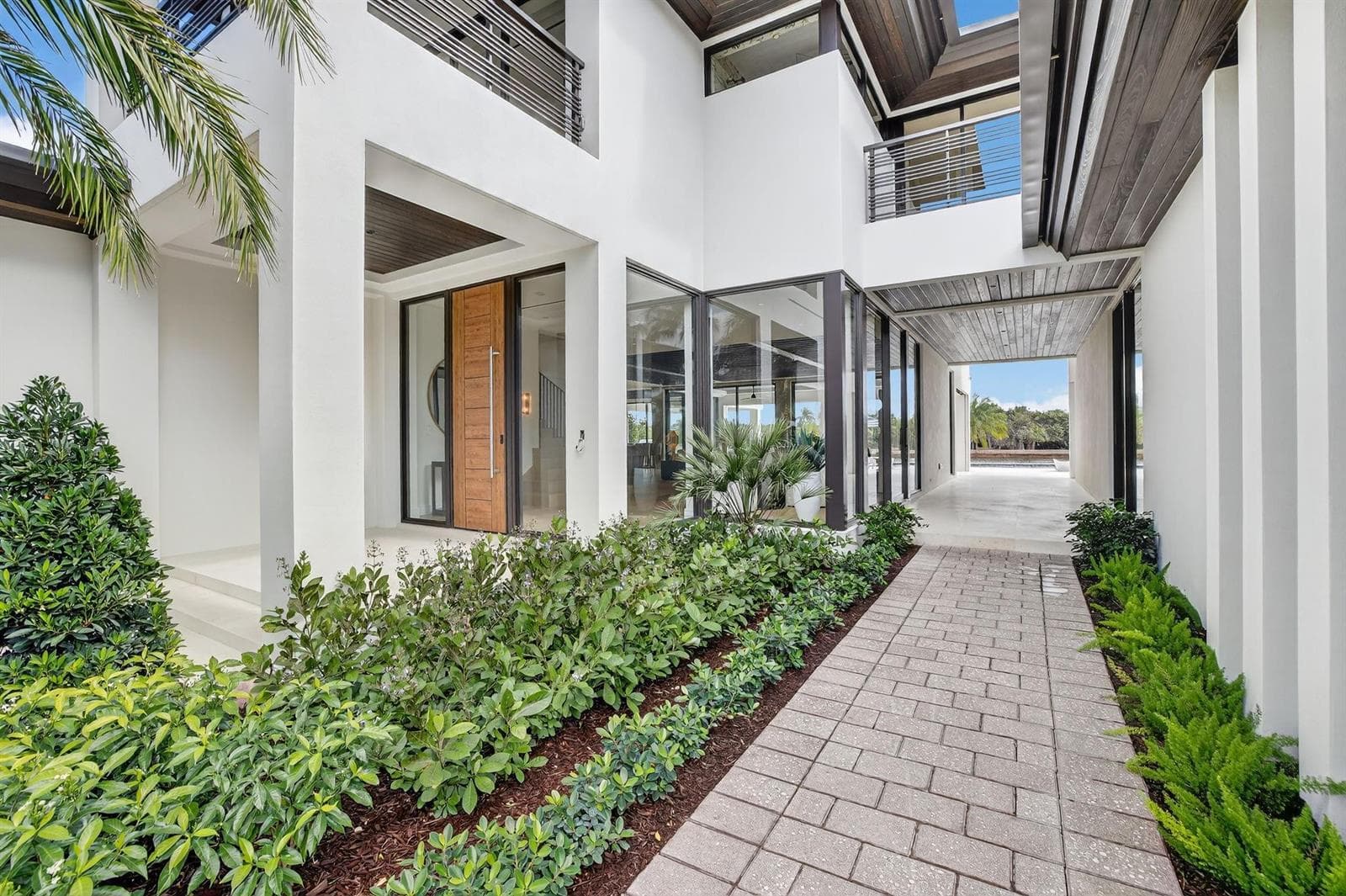 1918 Intracoastal Drive photo 12