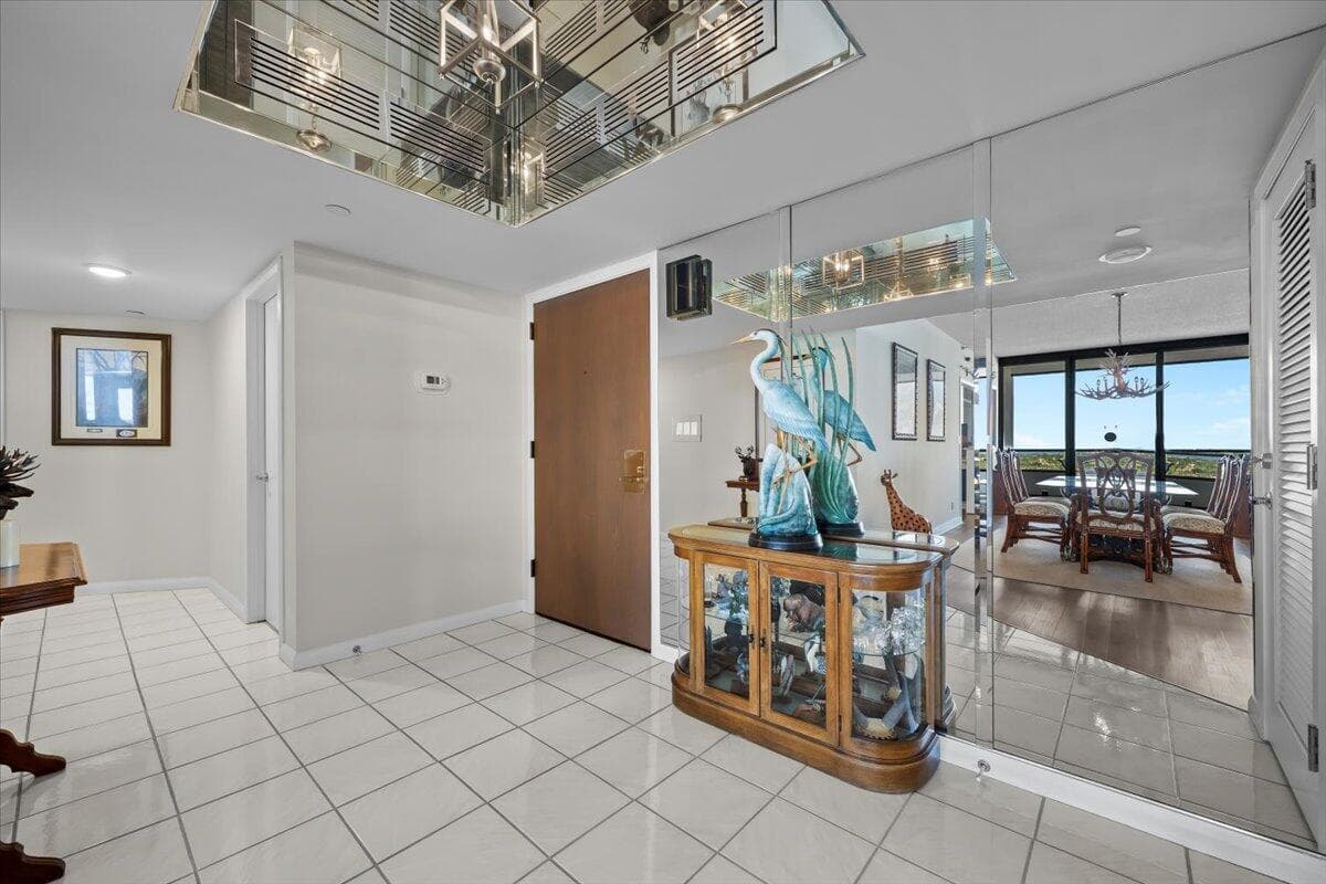 100 Lakeshore Drive 1854 photo 2
