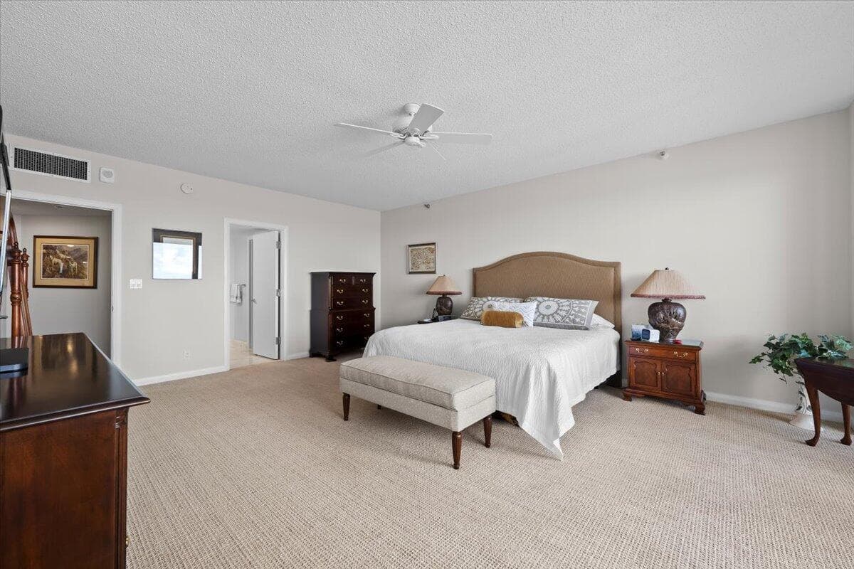 100 Lakeshore Drive 1854 photo 13