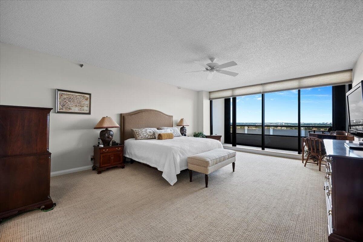 100 Lakeshore Drive 1854 photo 15