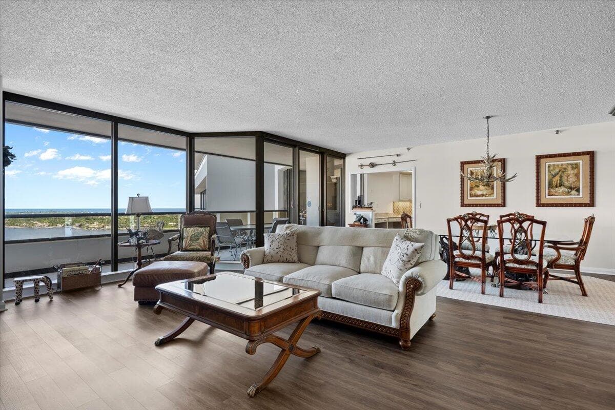 100 Lakeshore Drive 1854 photo 11