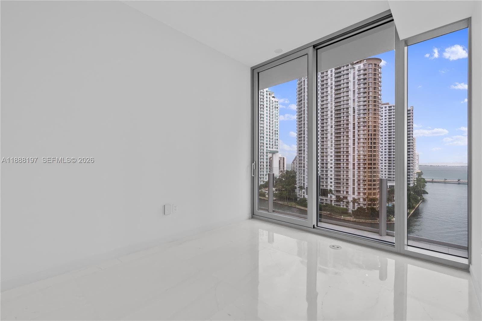 300 Biscayne Blvd Way 1103 photo 25