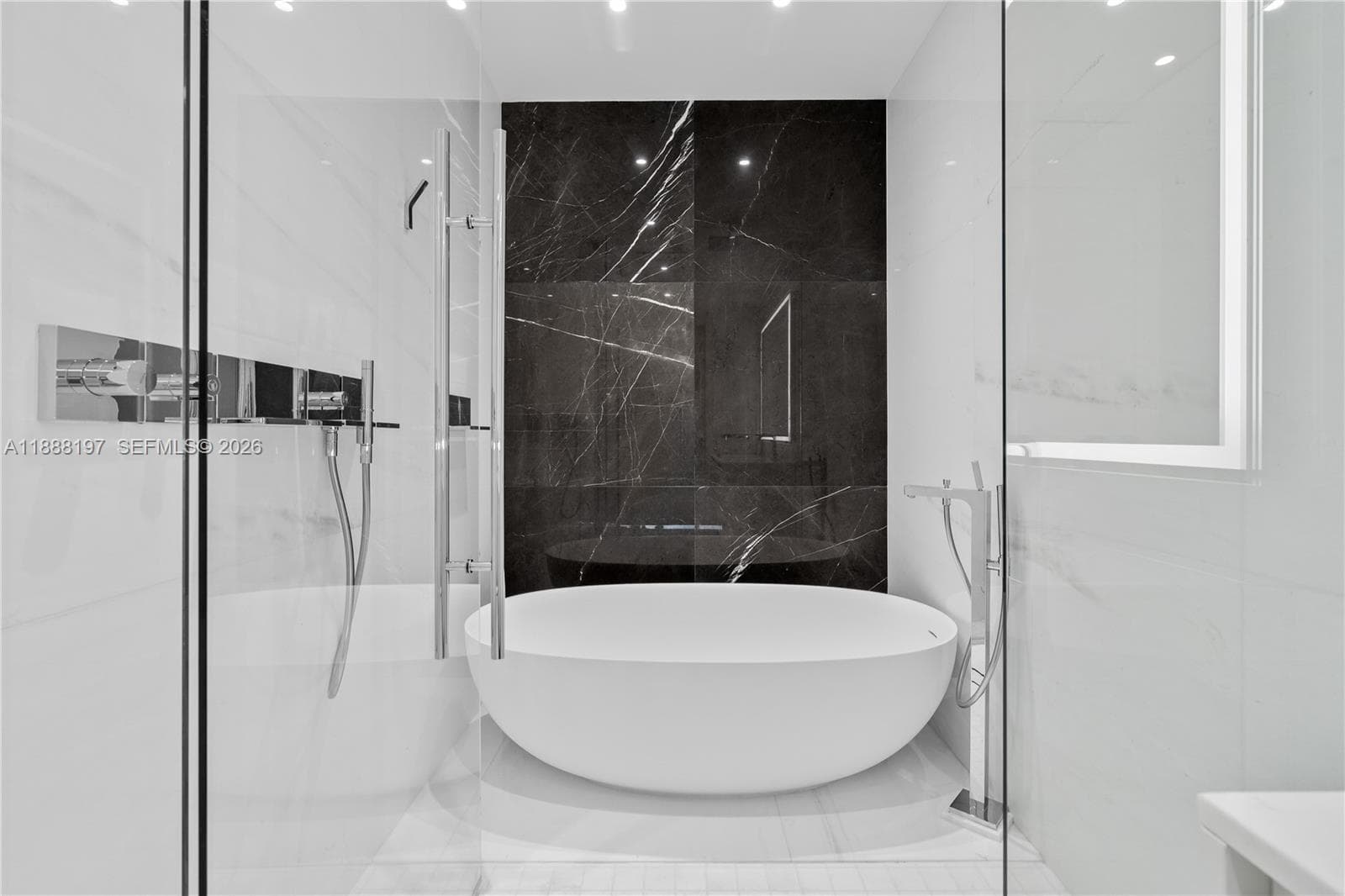 300 Biscayne Blvd Way 1103 photo 21