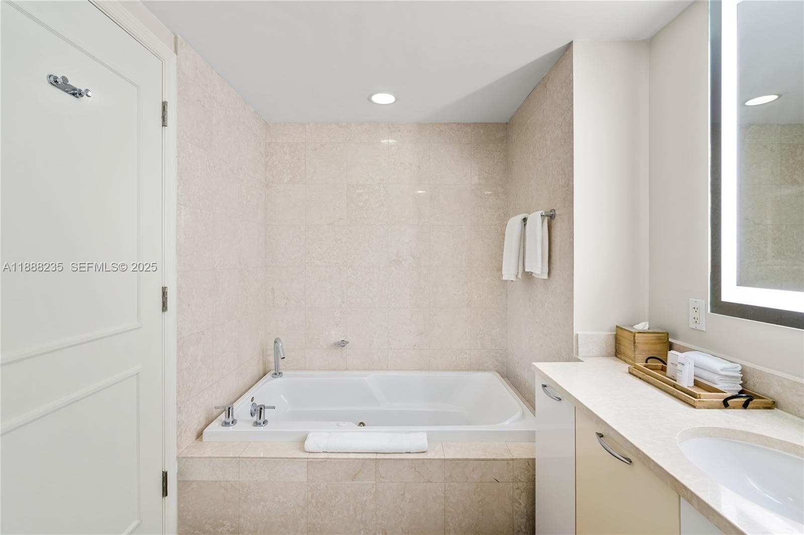 505 N Fort Lauderdale Beach Blvd 1215 photo 13