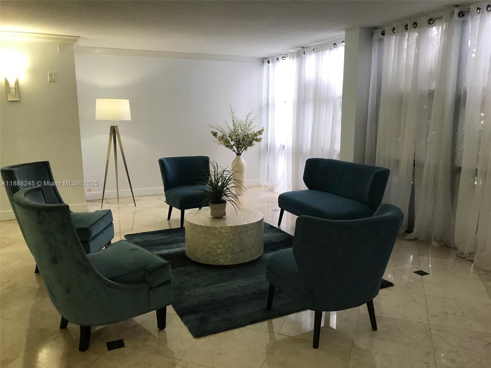 1000 Parkview Dr 627 photo 23