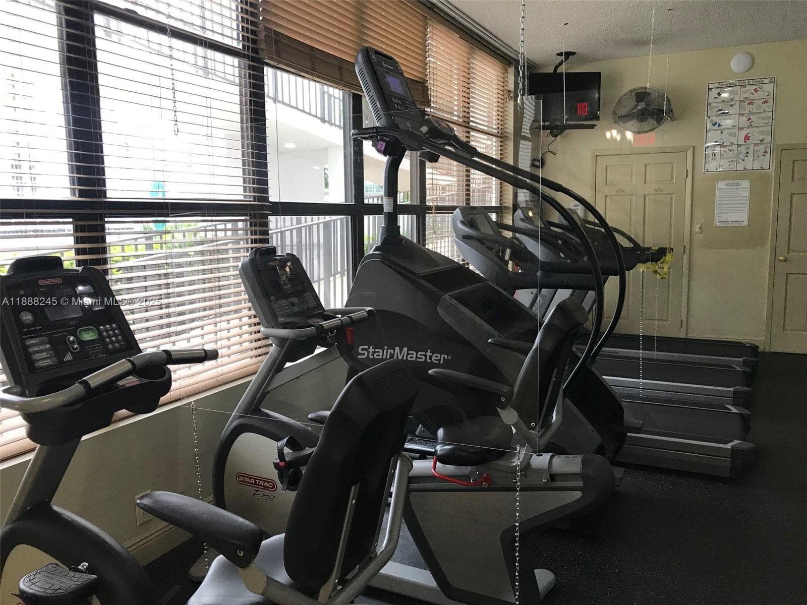 1000 Parkview Dr 627 photo 17