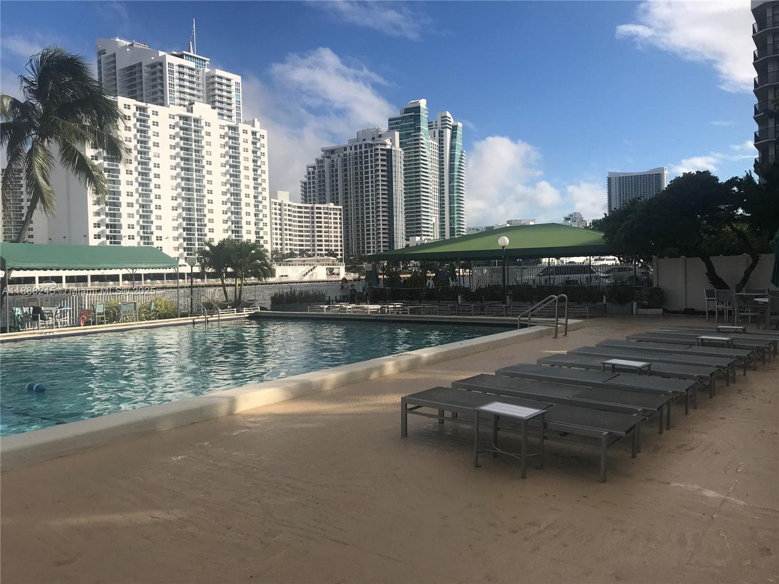 1000 Parkview Dr 627 photo 16