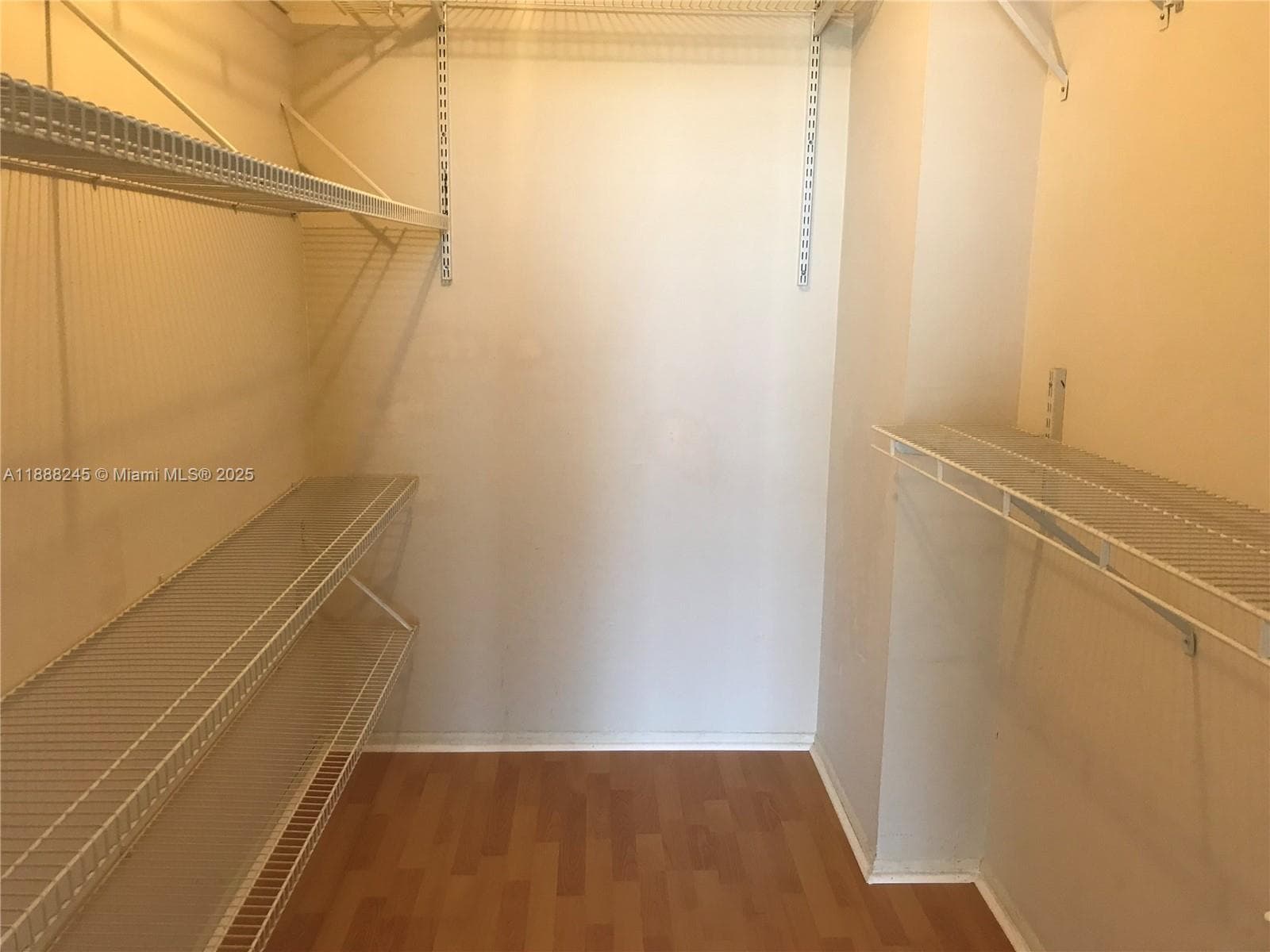 1000 Parkview Dr 627 photo 12