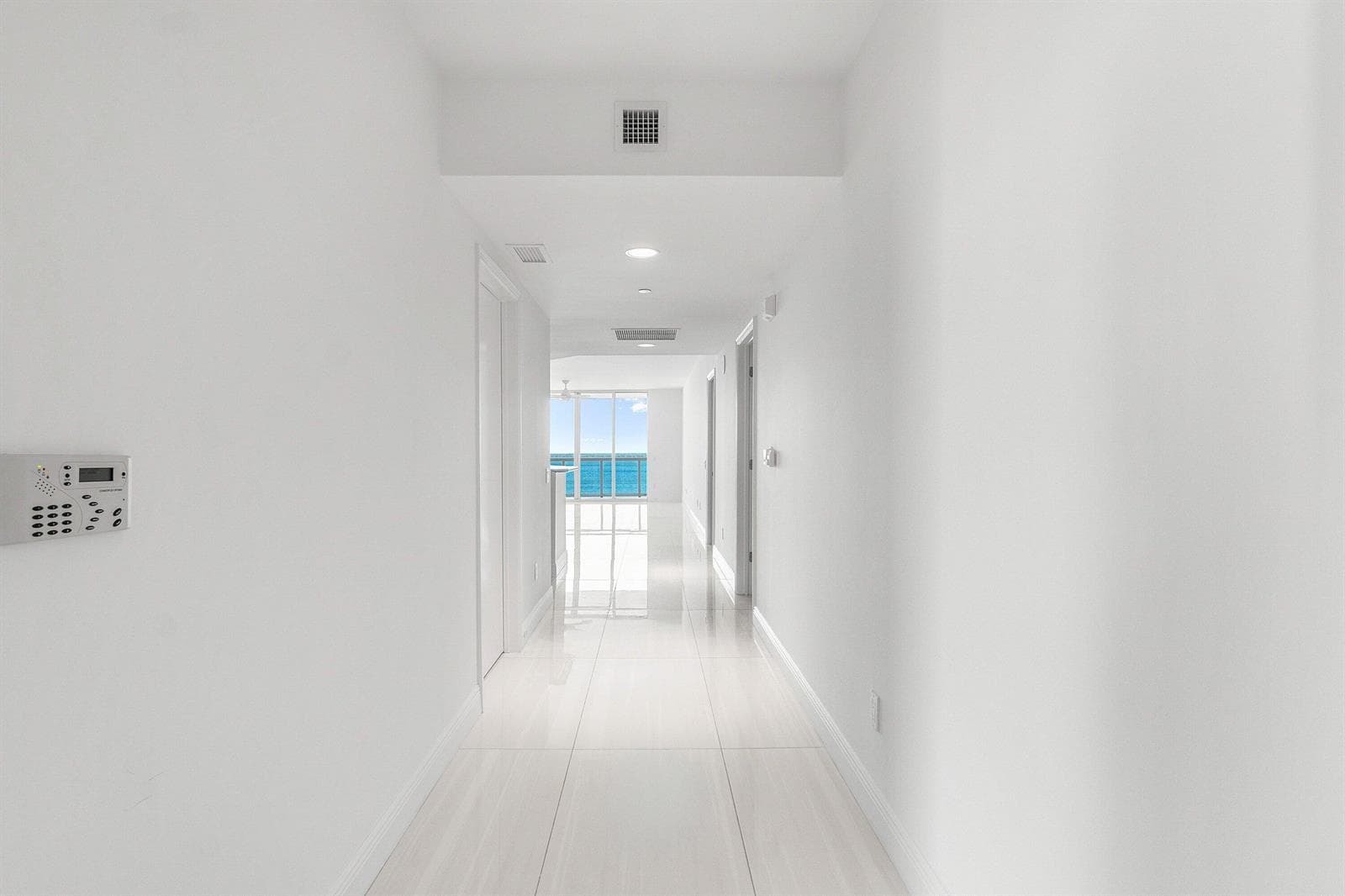 2650 Lake Shore Drive 1005 photo 23