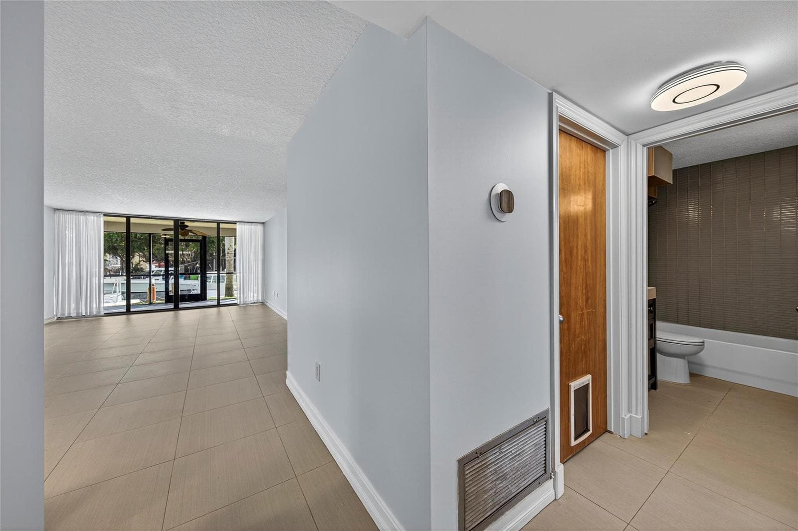 1100 SE 5th Court 53 photo 18