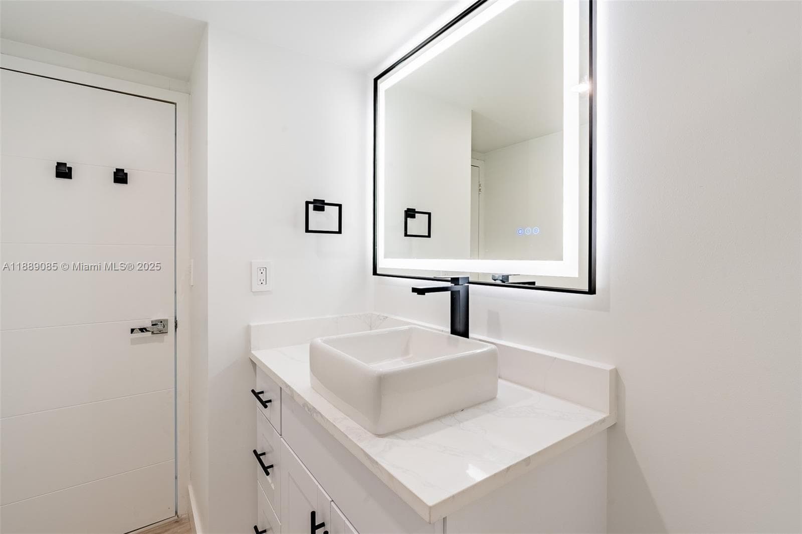 2030 S Ocean Dr 1127 photo 13