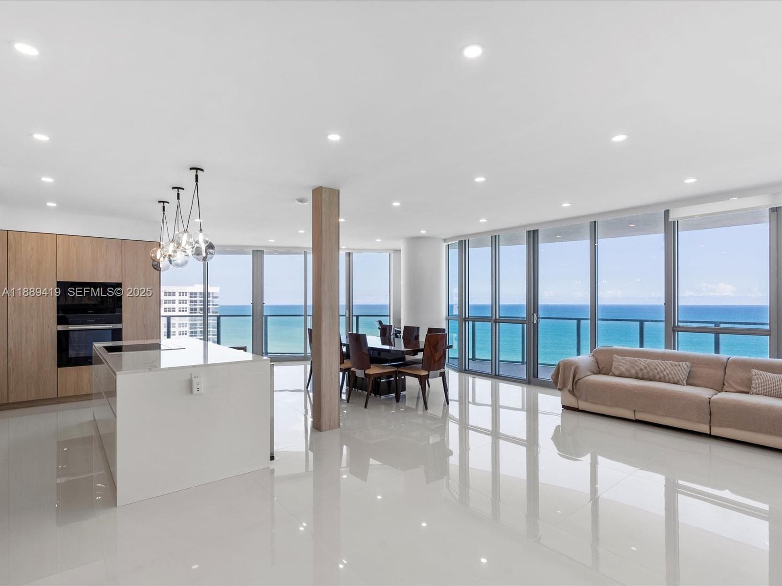 3101 S Ocean Dr 1608 photo 1