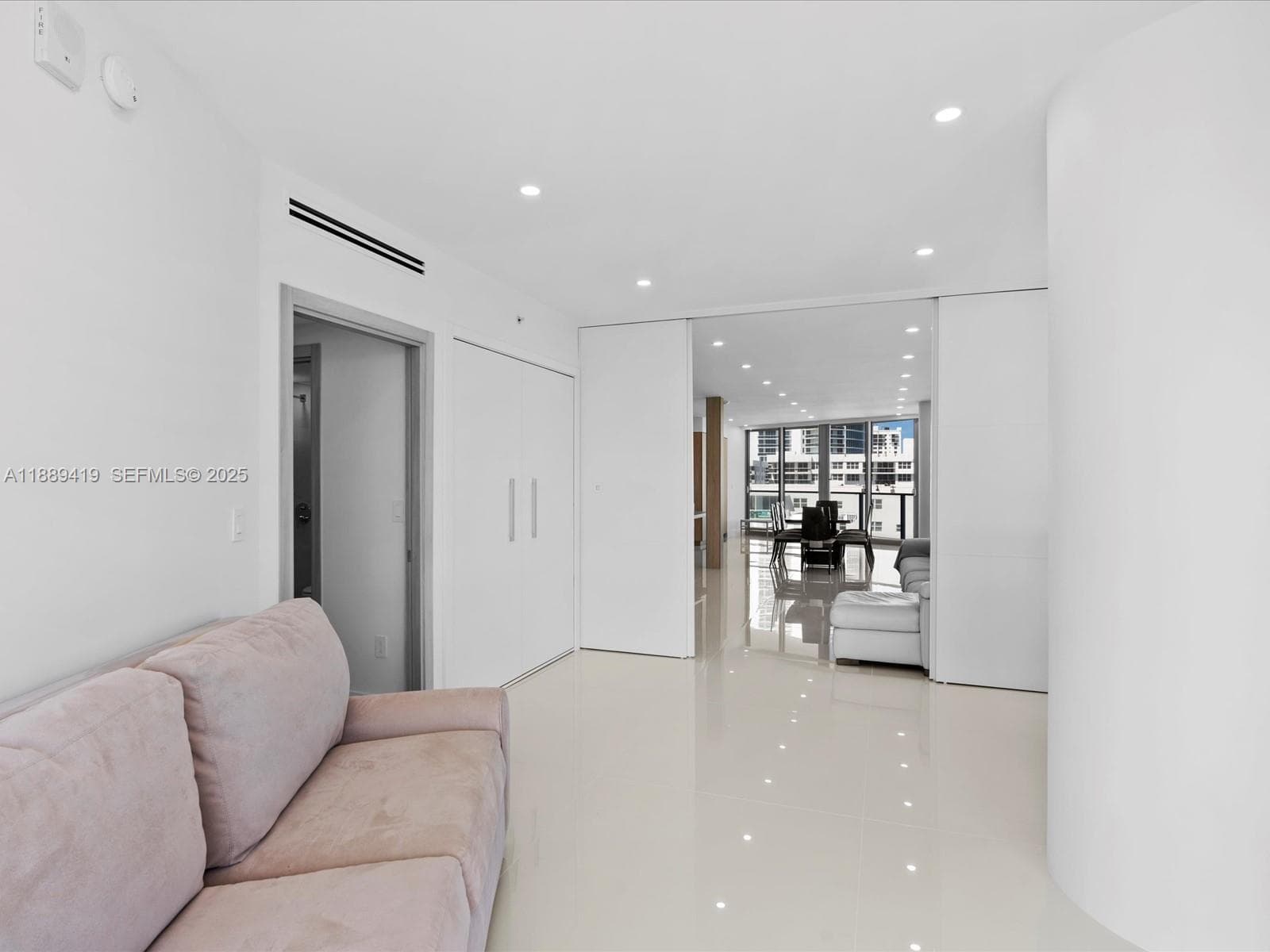 3101 S Ocean Dr 1608 photo 18