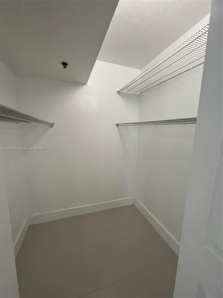 20505 Country Club Dr 2132 photo 13