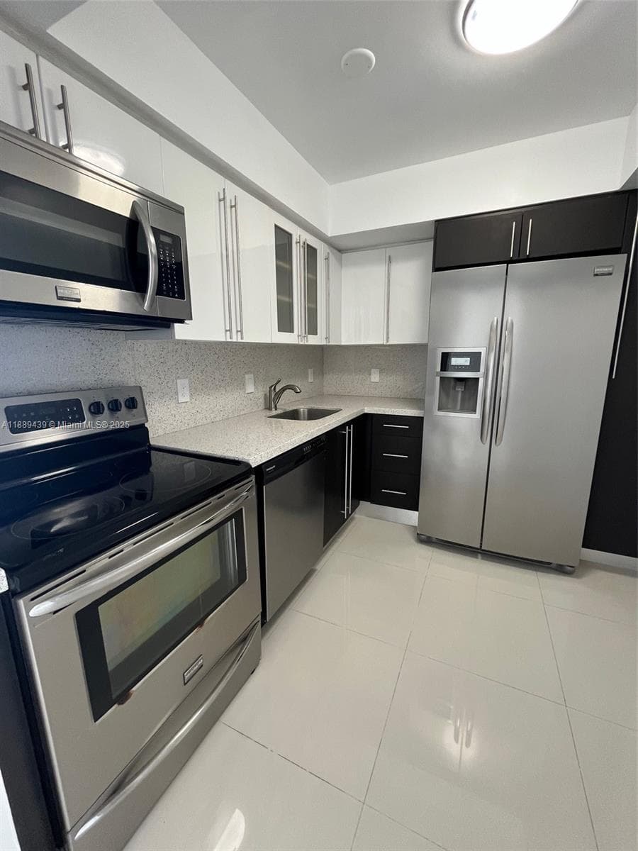 20505 Country Club Dr 2132 photo 5