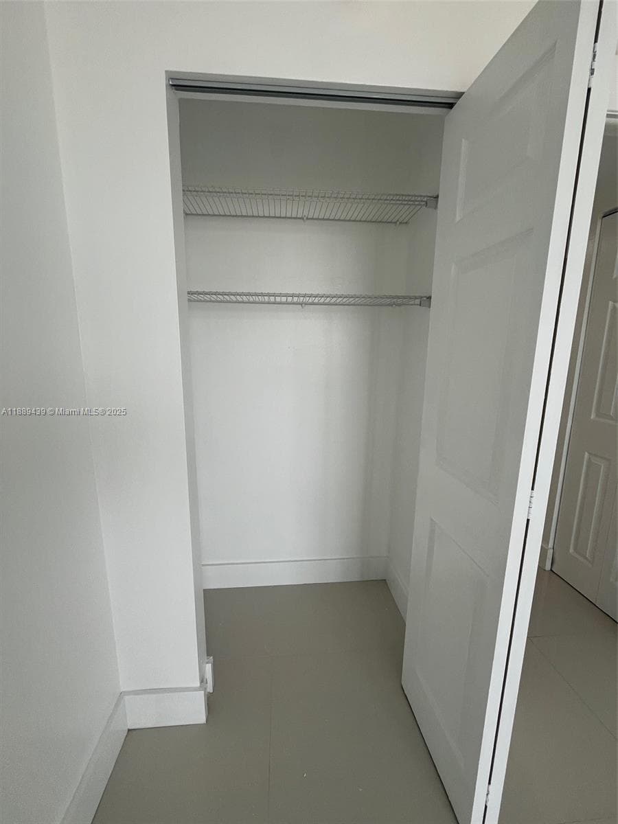 20505 Country Club Dr 2132 photo 9