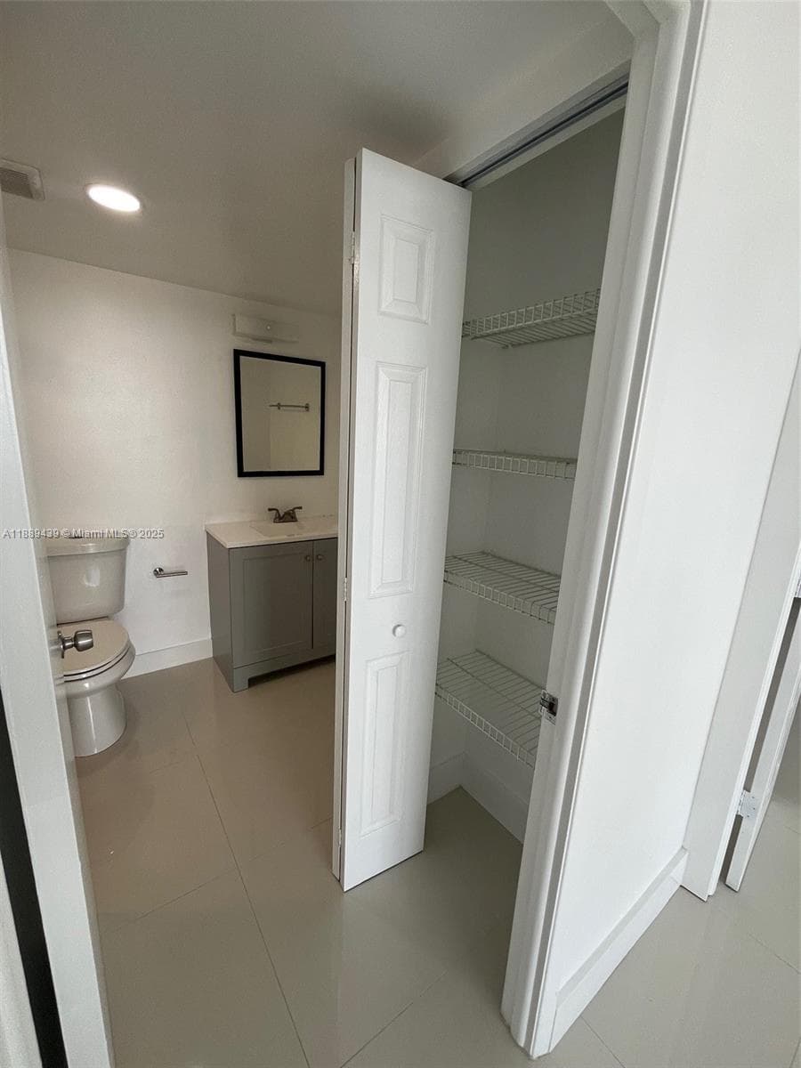 20505 Country Club Dr 2132 photo 10