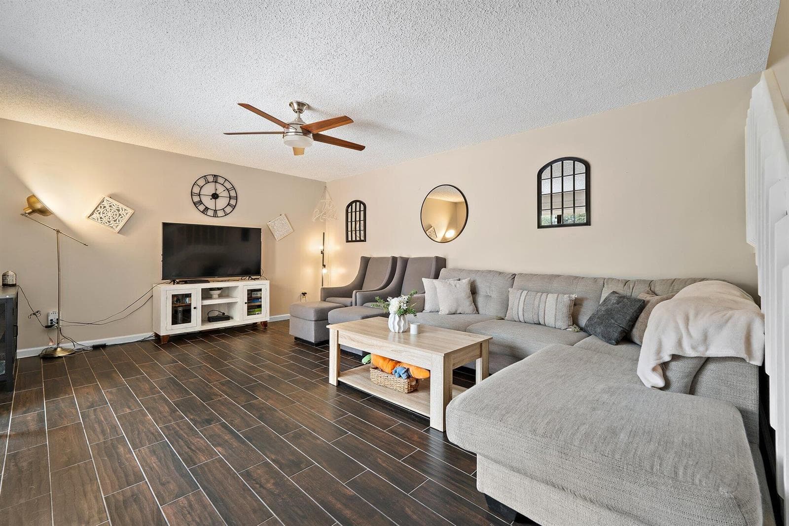 825 Center Street 30a photo 8