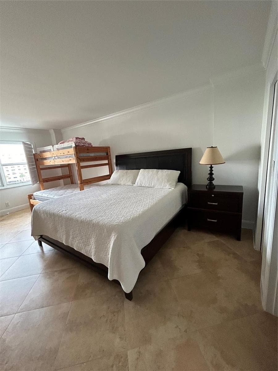 1200 Hibiscus Avenue 702 photo 23