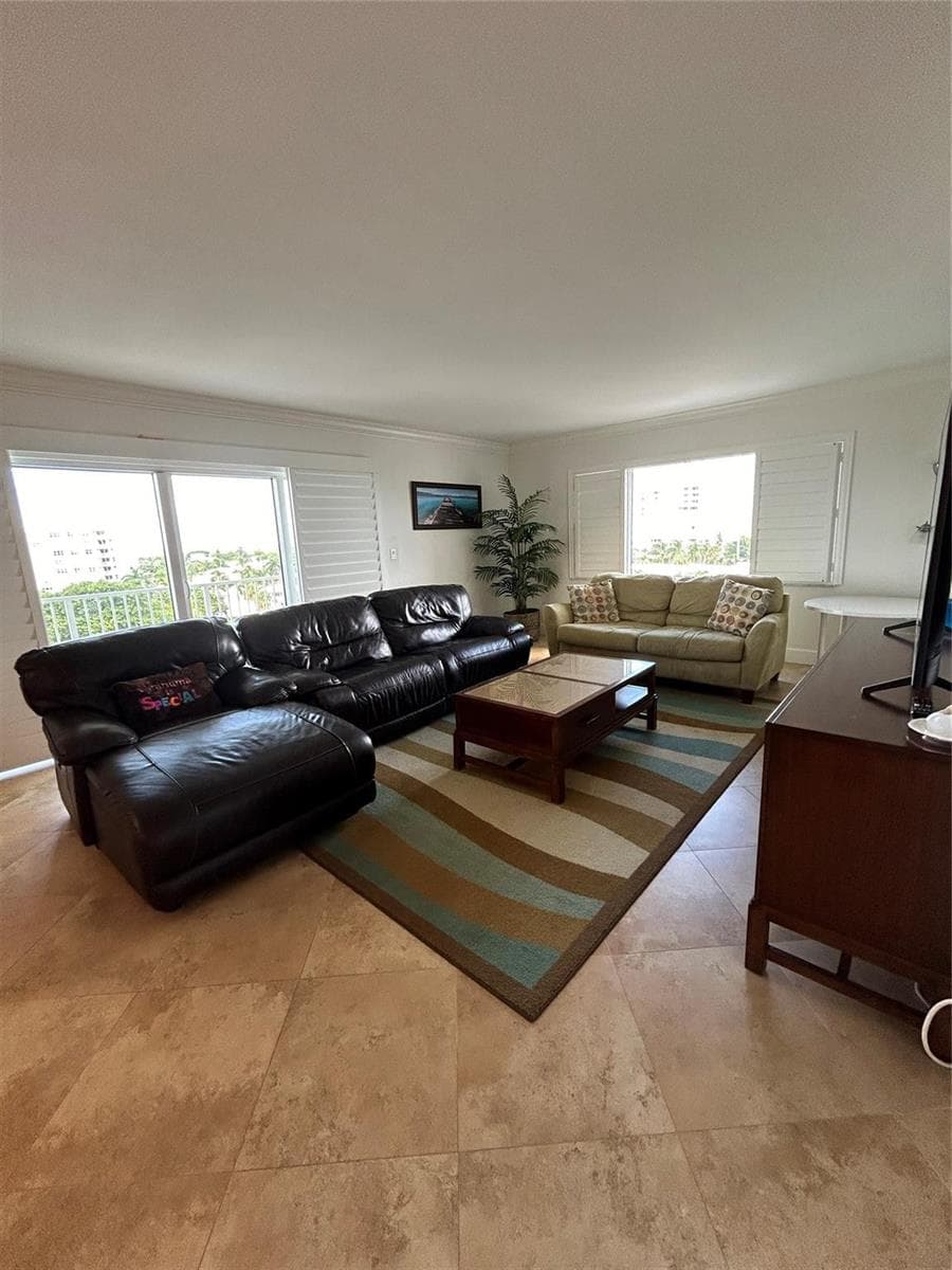 1200 Hibiscus Avenue 702 photo 16