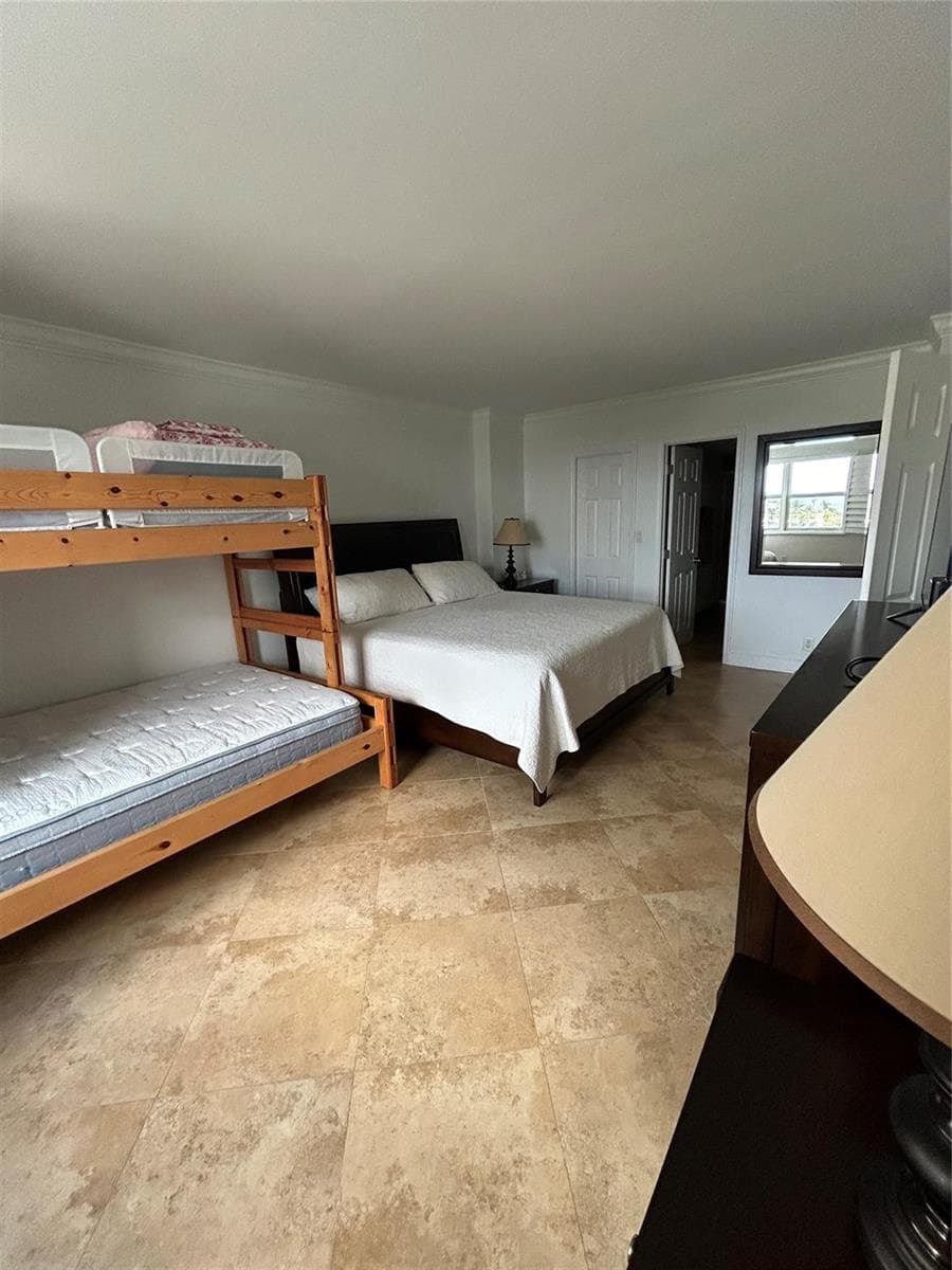 1200 Hibiscus Avenue 702 photo 22