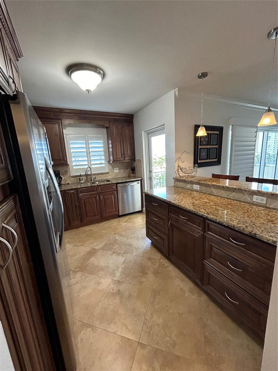 1200 Hibiscus Avenue 702 photo 11