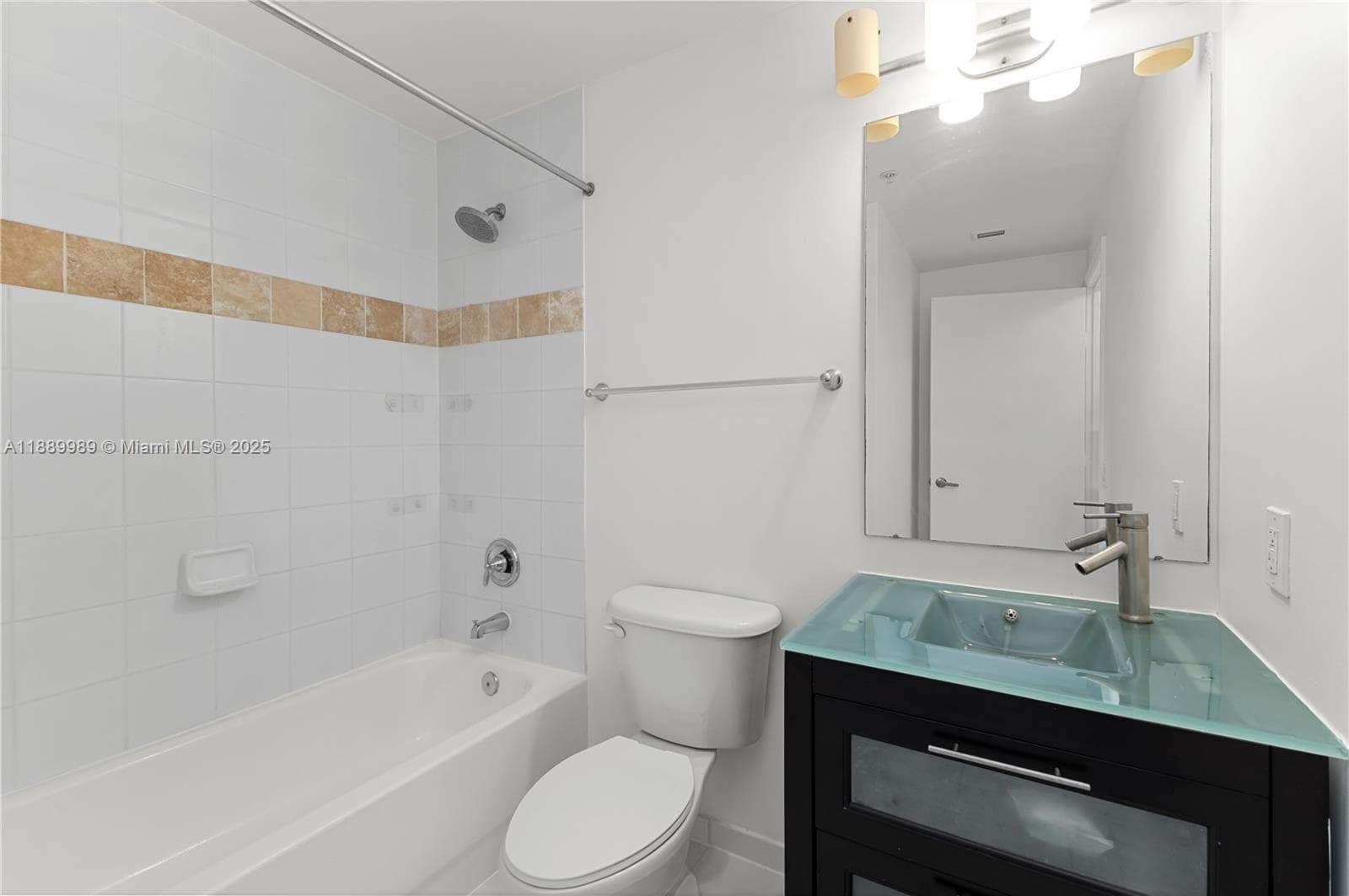 1861 NW S River Dr 406 photo 18