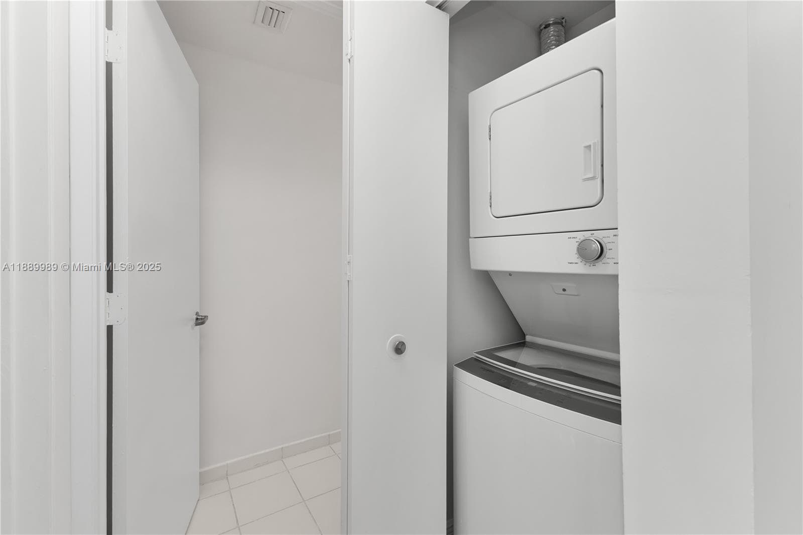 1861 NW S River Dr 406 photo 19