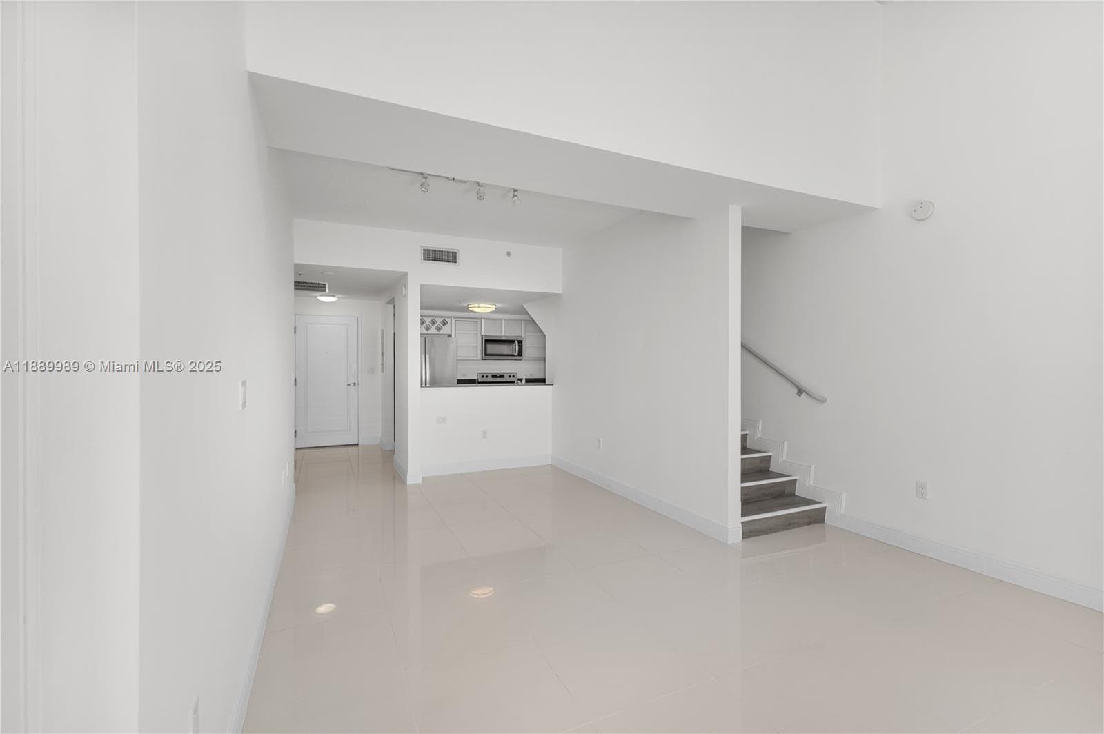 1861 NW S River Dr 406 photo 8
