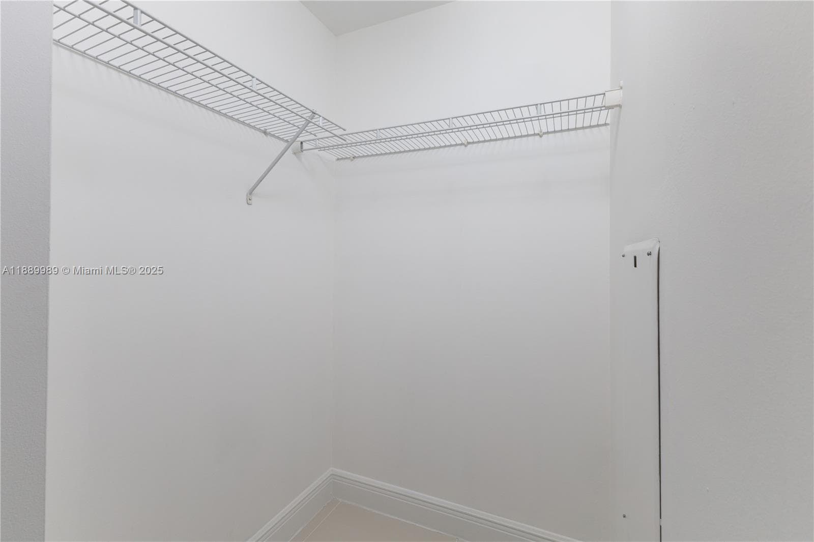 1861 NW S River Dr 406 photo 25