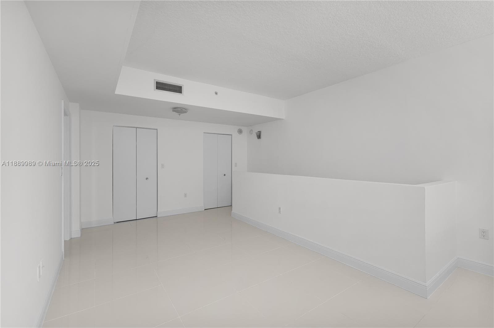 1861 NW S River Dr 406 photo 21