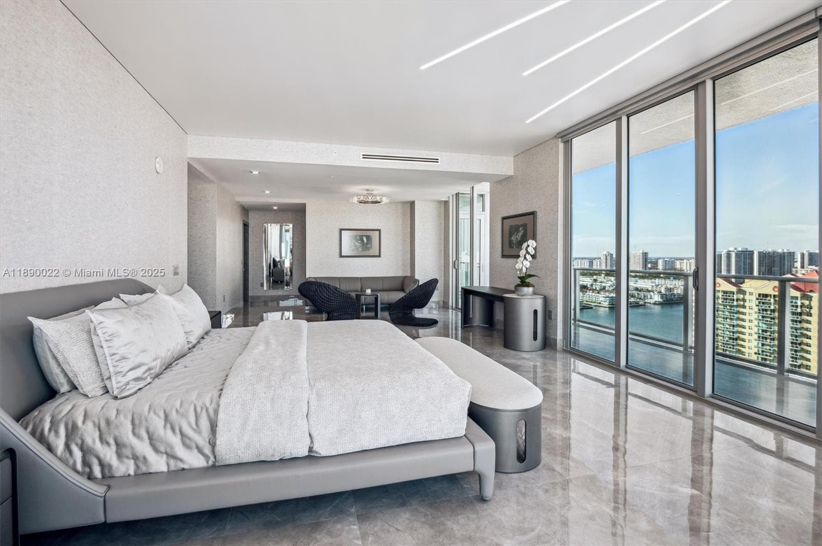 330 Sunny Isles Blvd 5-UPH04 photo 17