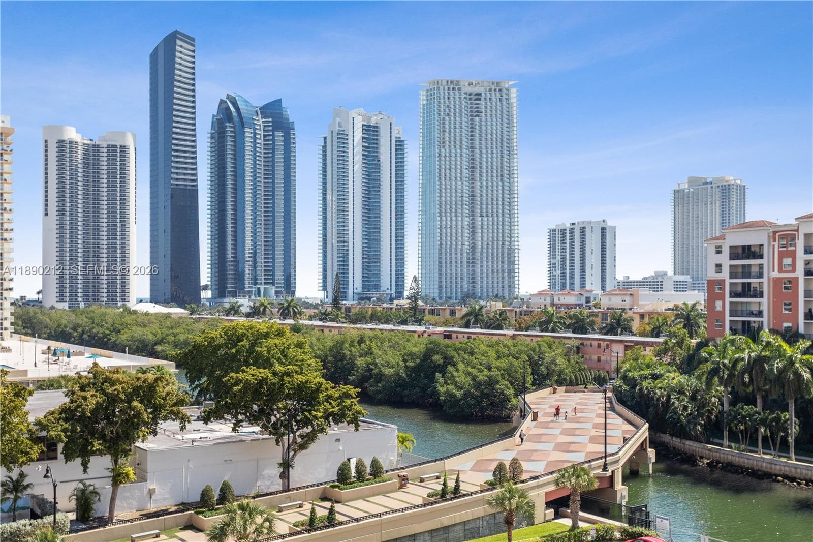 250 174th St 605 photo 11