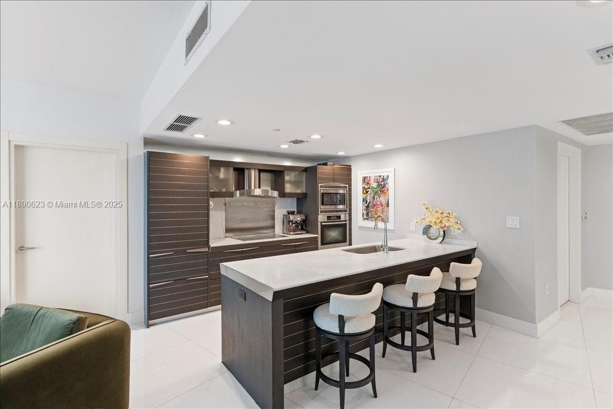 200 Biscayne Boulevard Way 3608 photo 9