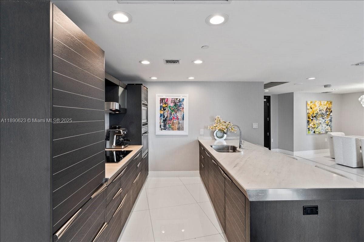200 Biscayne Boulevard Way 3608 photo 10