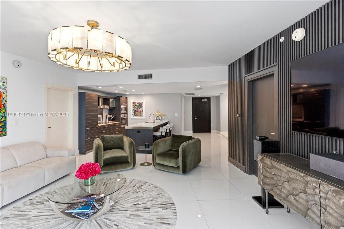 200 Biscayne Boulevard Way 3608 photo 4