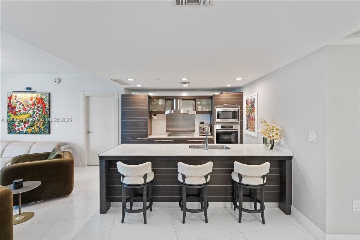 200 Biscayne Boulevard Way 3608 photo 8