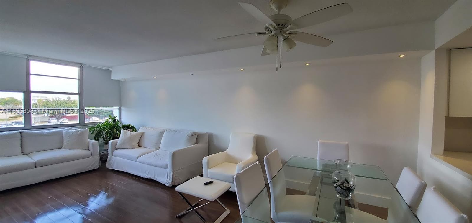 1351 NE Miami Gardens Dr 202E photo 6