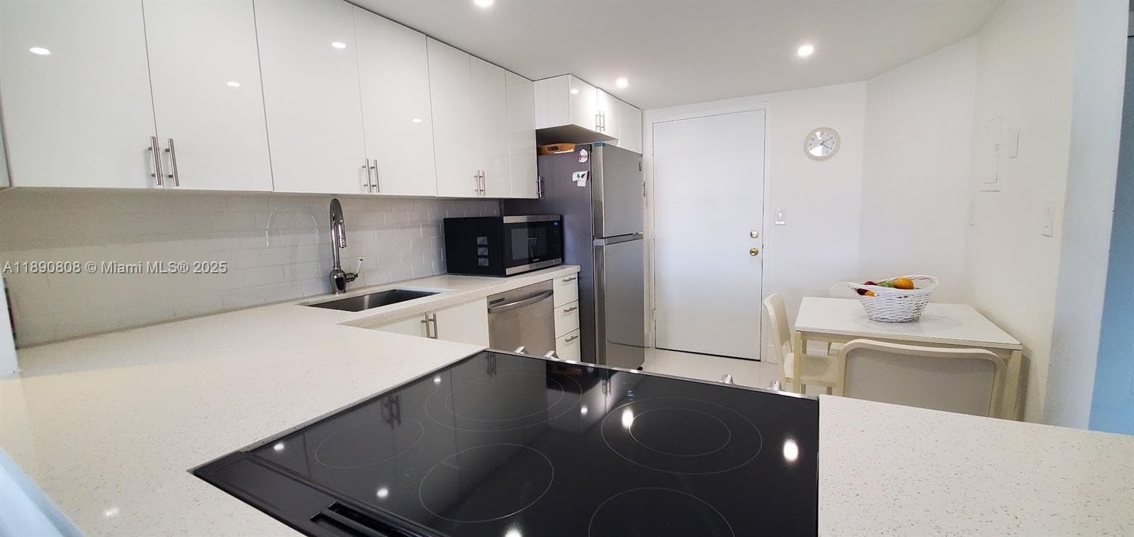 1351 NE Miami Gardens Dr 202E photo 8