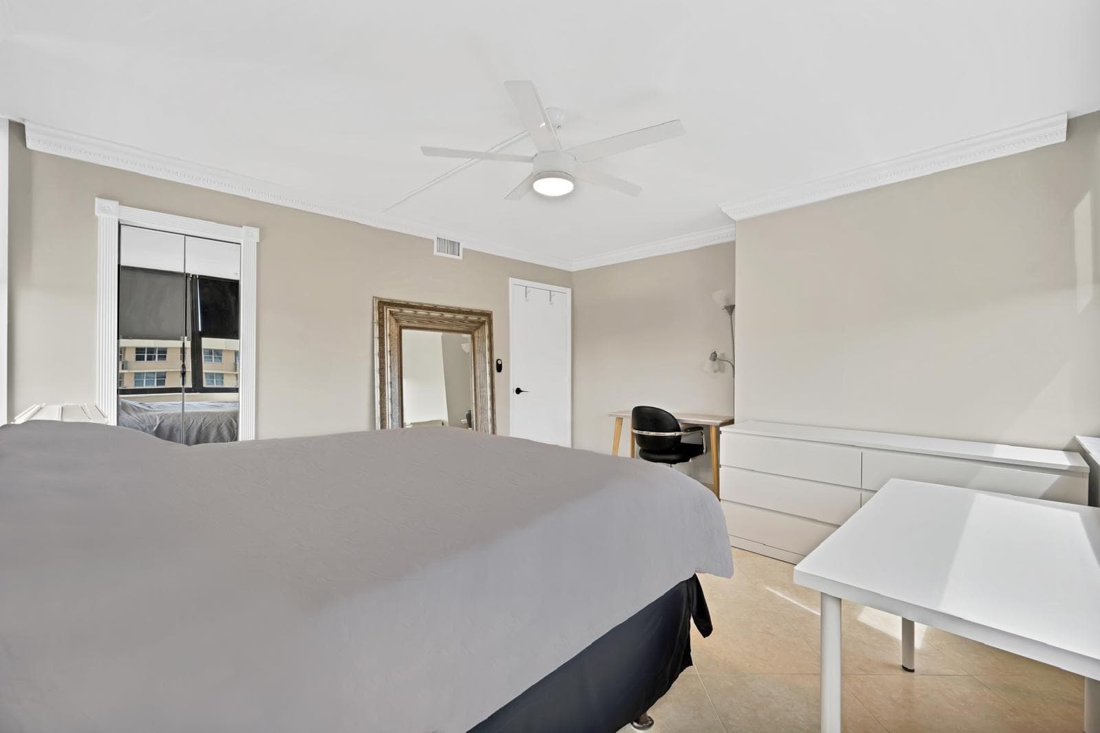 2301 S Ocean Drive 1707 photo 25